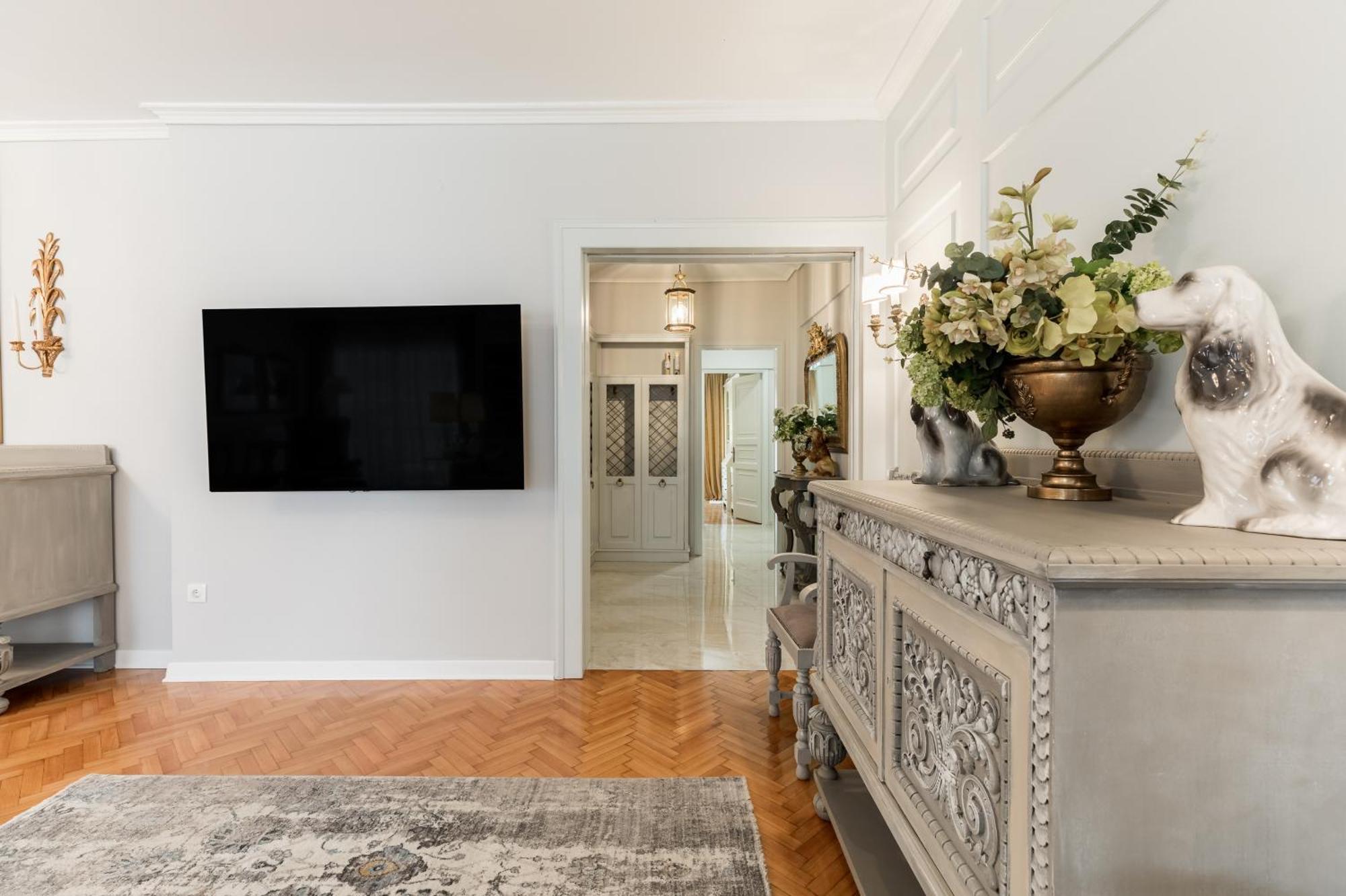 Etoile By Halu!, Chic In The Center Apartment